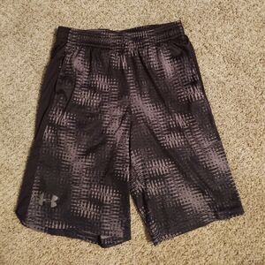 Under Armour youth L shorts.  Great condition!